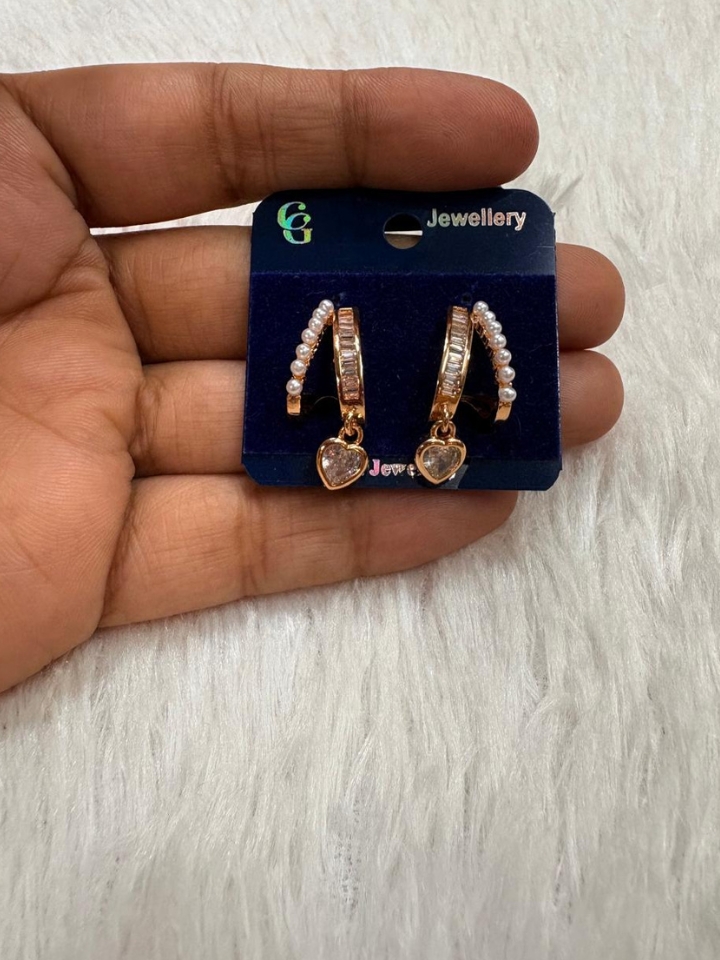 Rose Gold Pearl Heart Hoop Earrings – Romantic Stylish Design