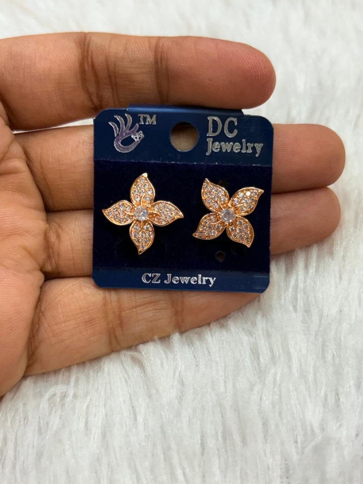 Rose Gold Floral CZ Stud Earrings – Classic Women’s Daily Wear