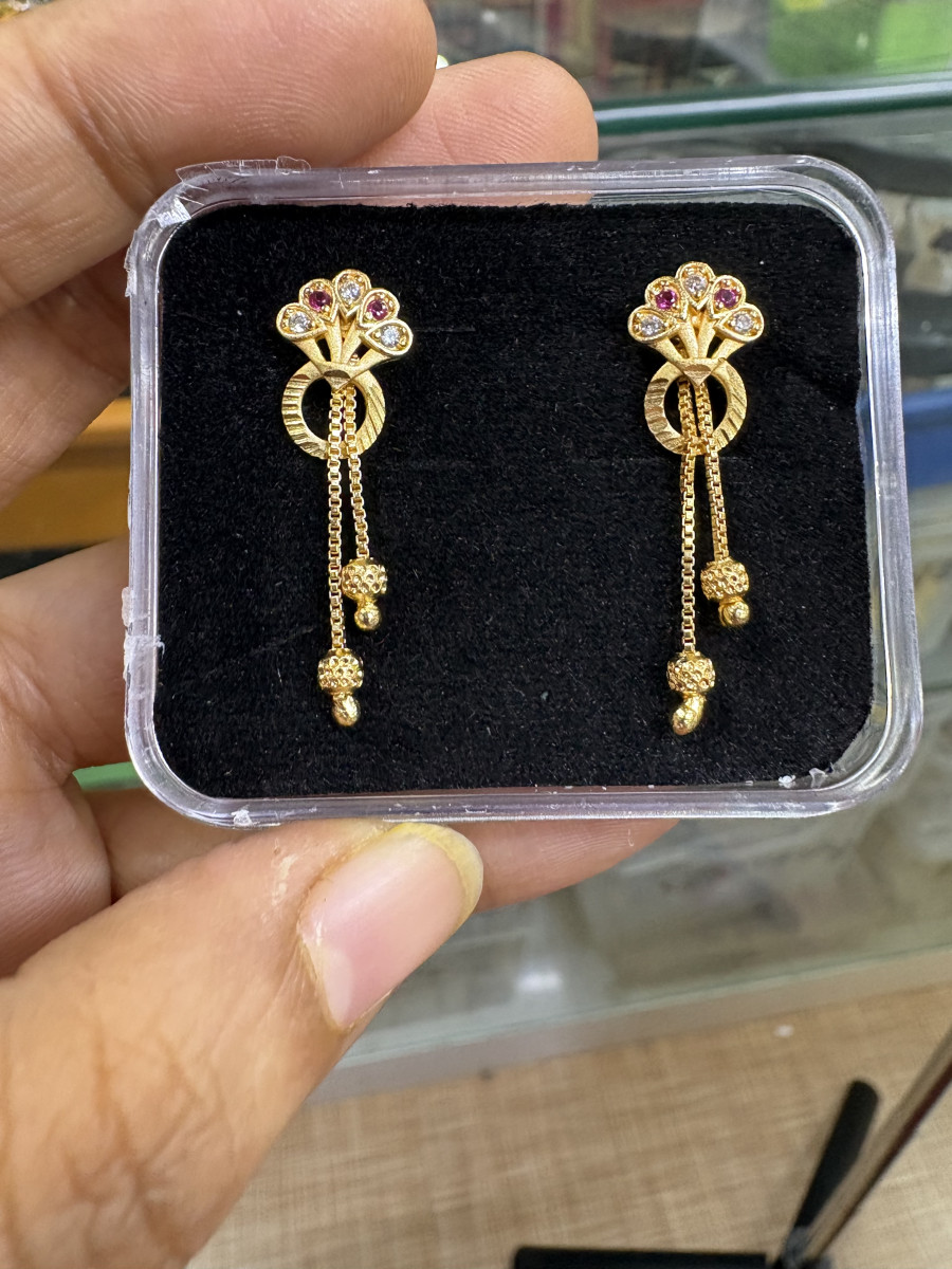 Gold replica earrings- GR33301