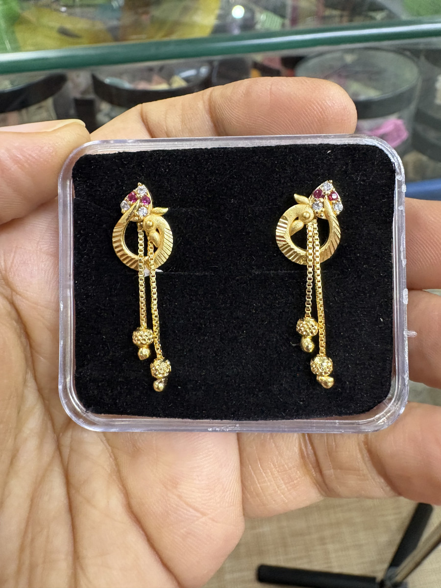 Gold replica earrings- GR33301
