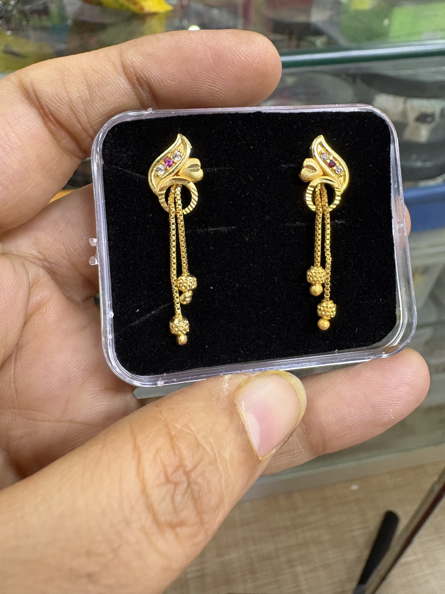 Gold replica earrings- GR33301