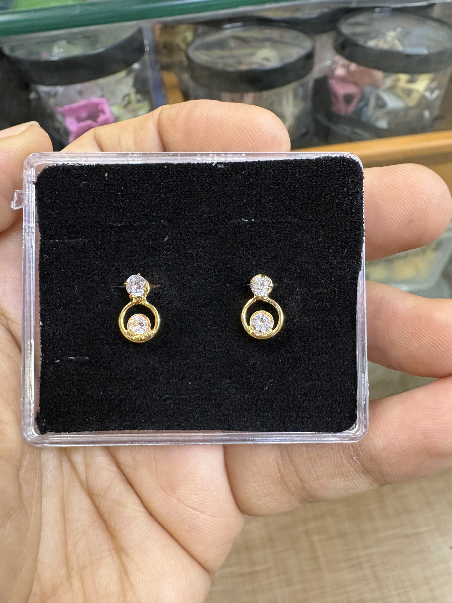 Kids earrings full white - K33301